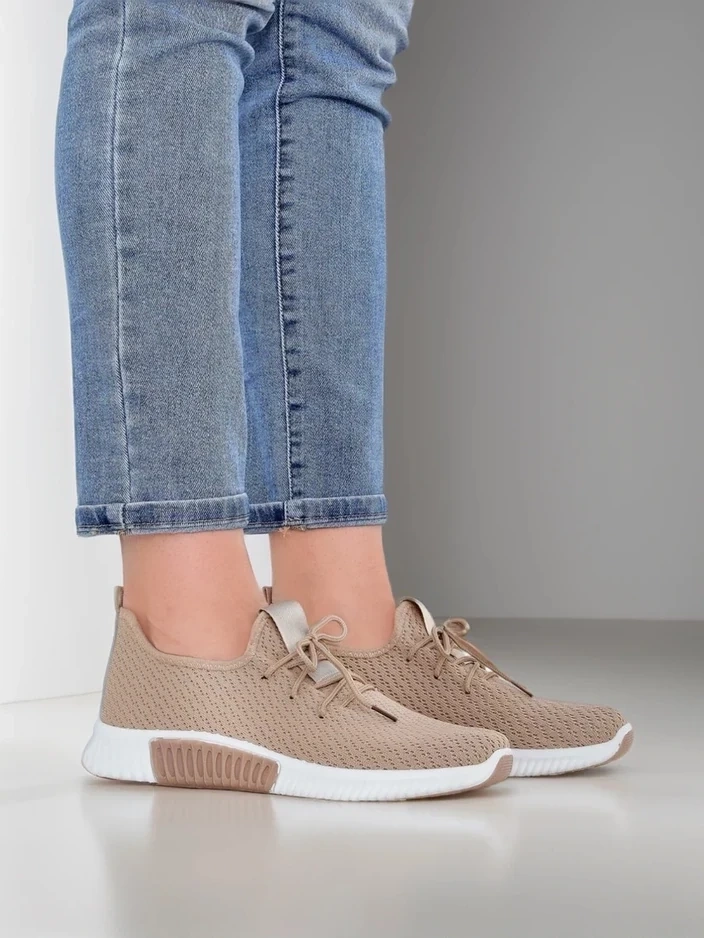Resti Women's Fabric Sports Shoes Vobbu