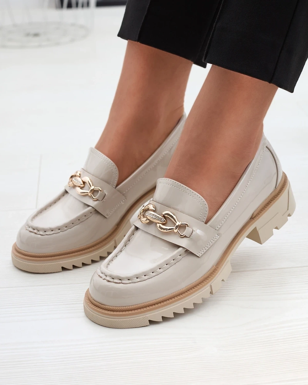 Resti Beige lacquered women&#039;s moccasins with chain Sotella - Footwear