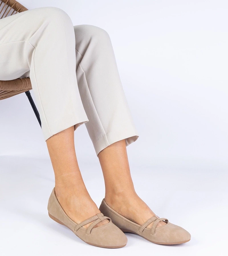 marka niezdefiniowana Beige women&#039;s ballerinas made of matte eco-leather Baronna