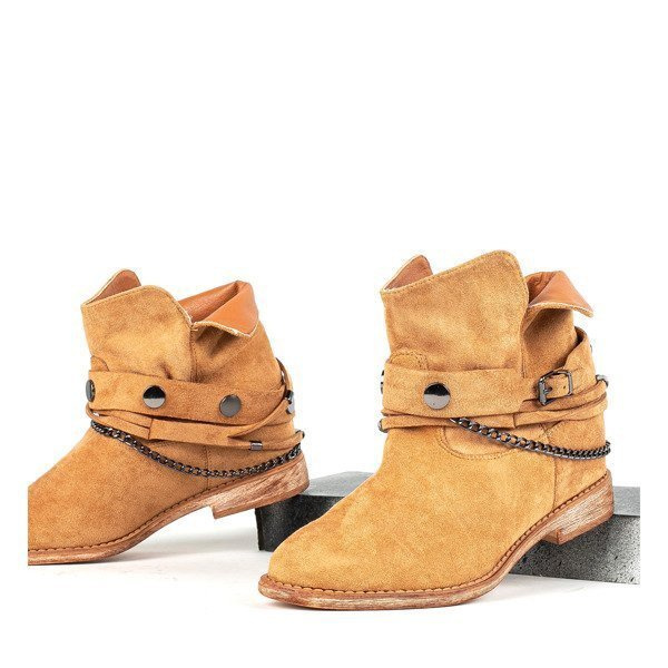Resti Brown cowboy boots on an indoor wedge Salem - Footwear