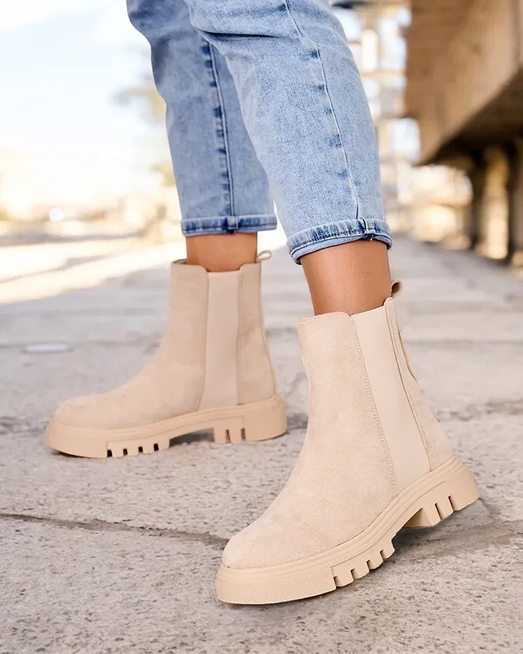 Resti Eco-suede women&#039;s boots on a post Amie