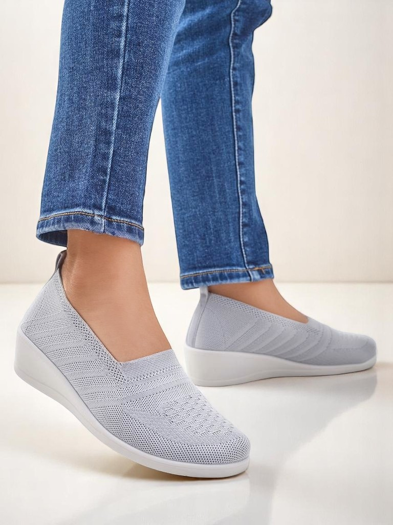 Resti Womens moccasins on a low wedge Epoles