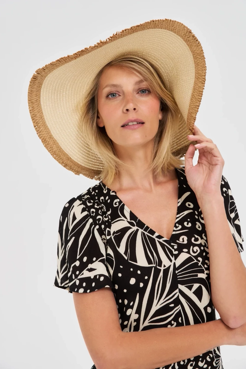 Marisse Beige Beach Hat