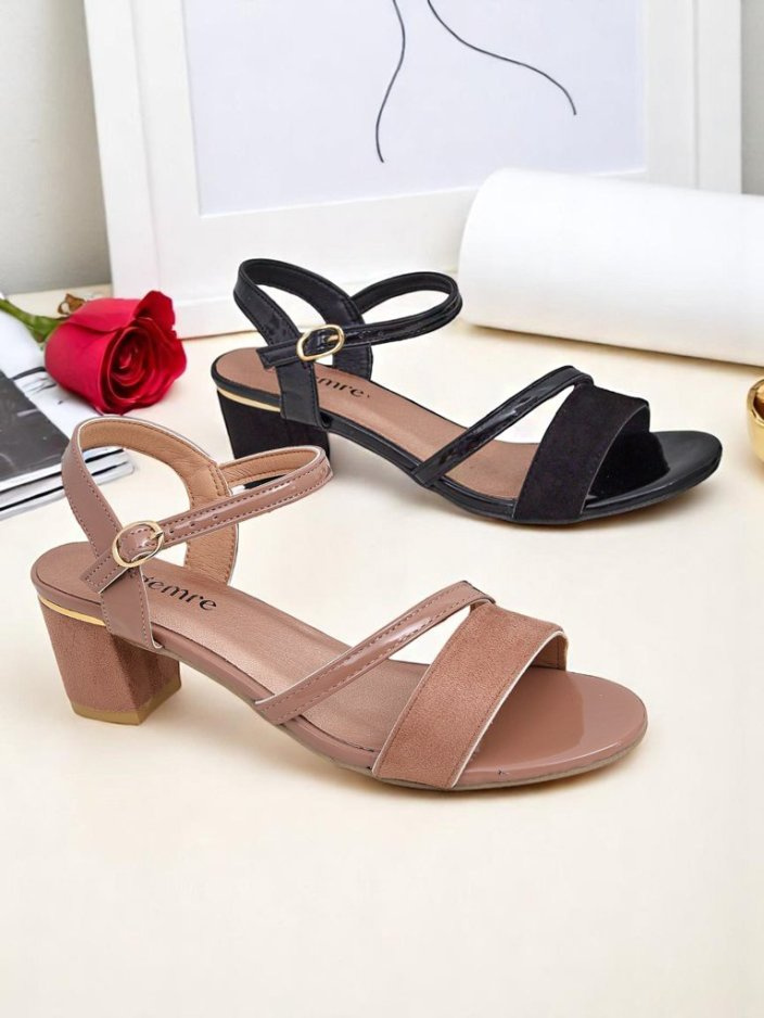 Resti Women&#039;s Patent Low Heel Sandals Grace Gloss