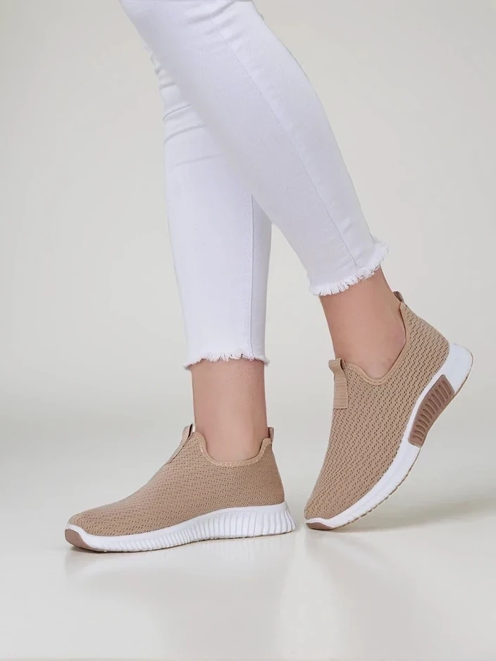 Resti Women's sports shoes made of material Agafia