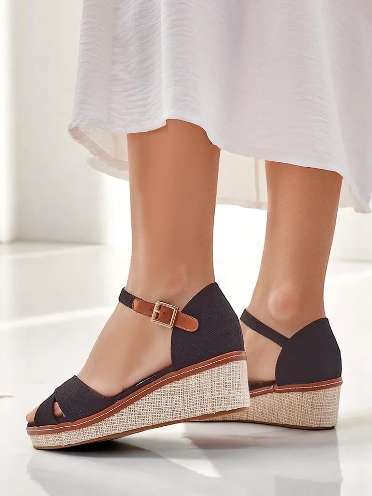 Resti Women&#039;s wedge sandals without toe Terrific