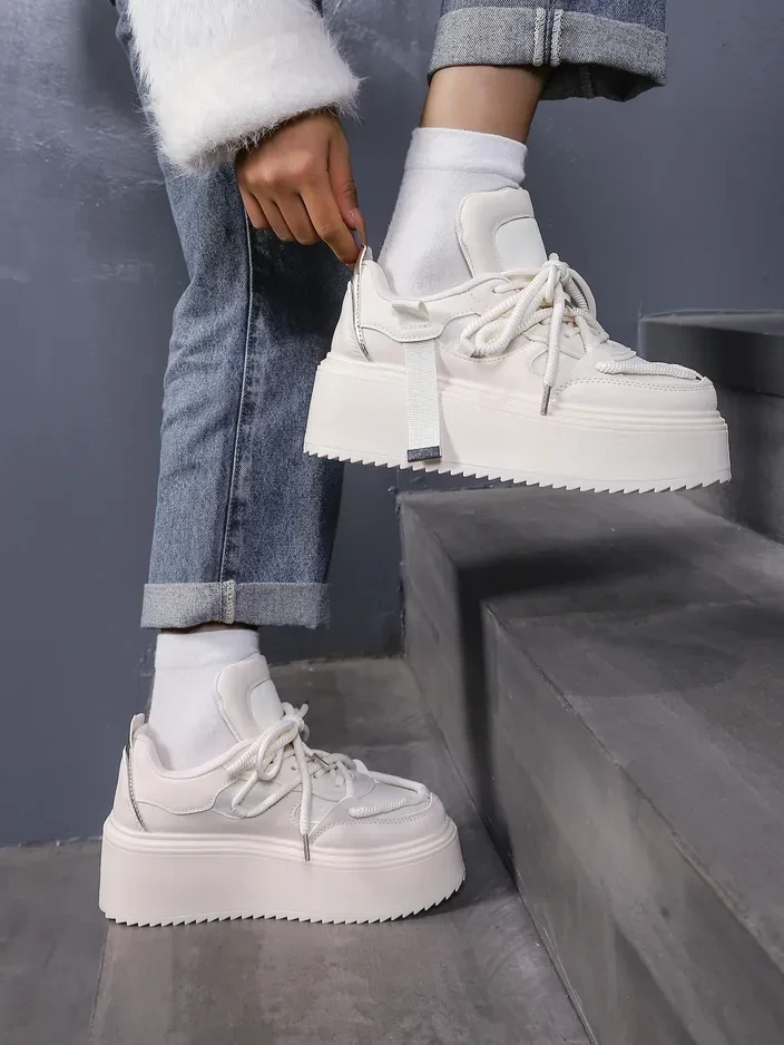 Resti Sports sneakers for women on a platform Aeroll
