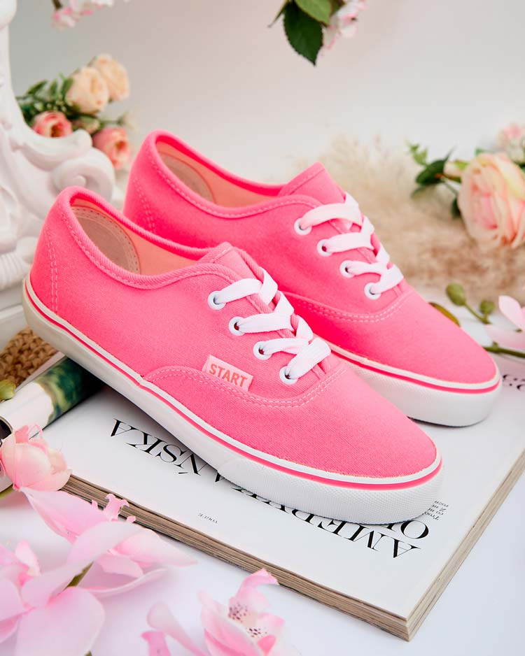 Resti Women's Lotiope Sneakers