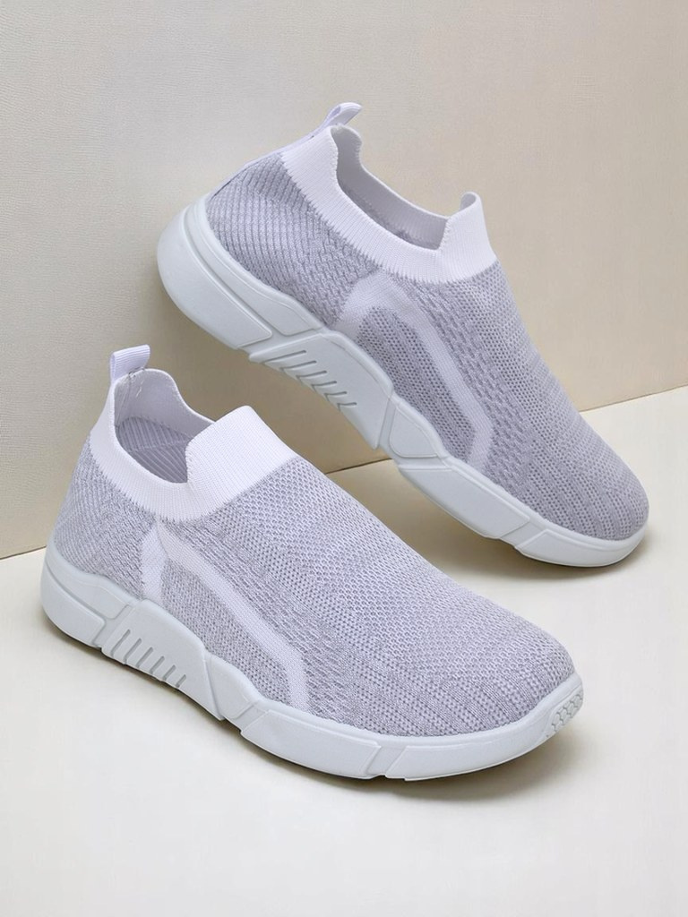 Resti Women's slip-on fabric sports shoes Vena