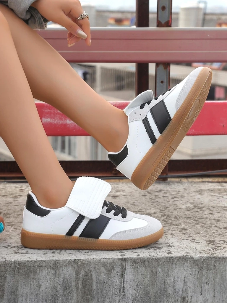 Resti Women's Sports Sneakers Ensire