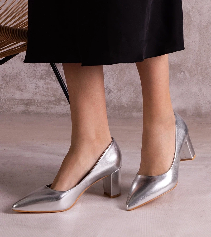 Gemre Pantofi argintii cu toc Tunia