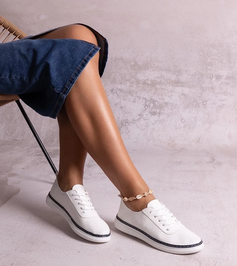 D/CEO Beige trainers Venancia