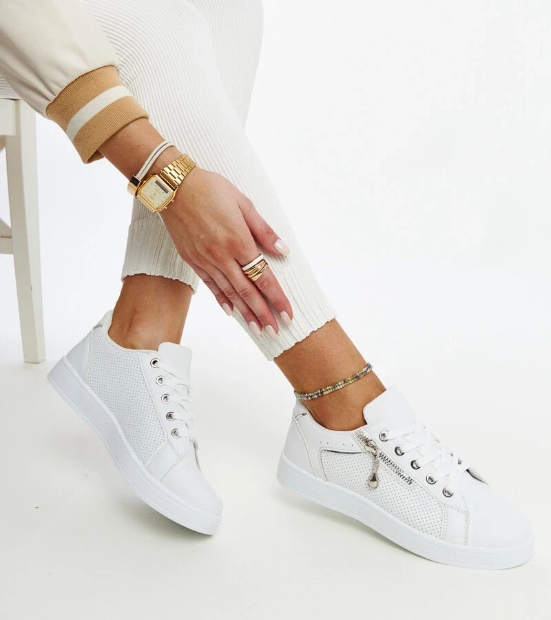 D/CEO White trainers Justar
