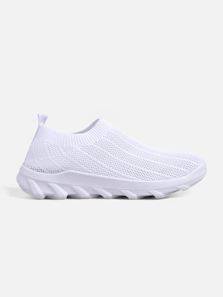 Resti Women's Slip-On Fabric Sports Shoes Perrey