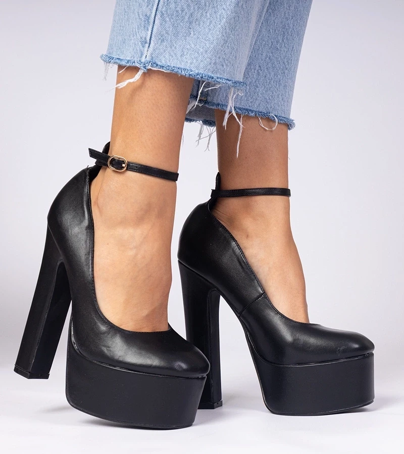 marka niezdefiniowana Black high heel pumps Felida