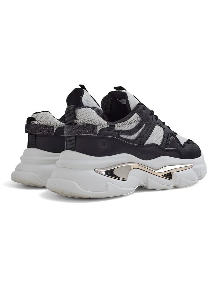 Resti Women's sneakers on thicker sole Lesalli