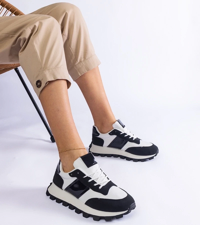 Gemre Black sneakers with visible Restia protector