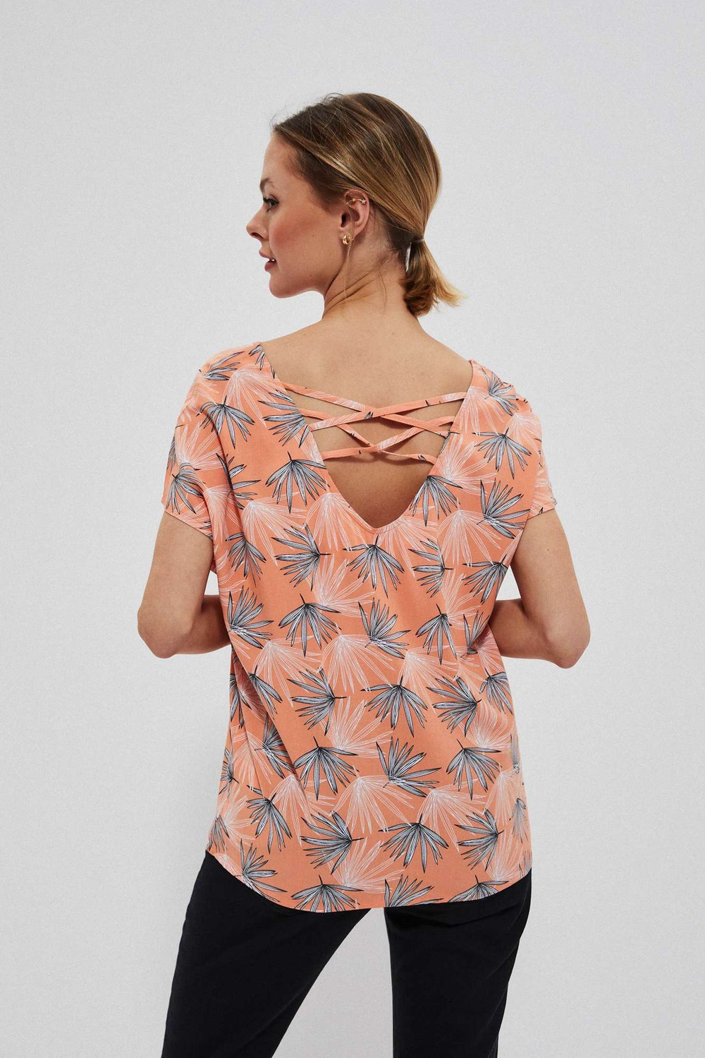 Viscose shirt with open back