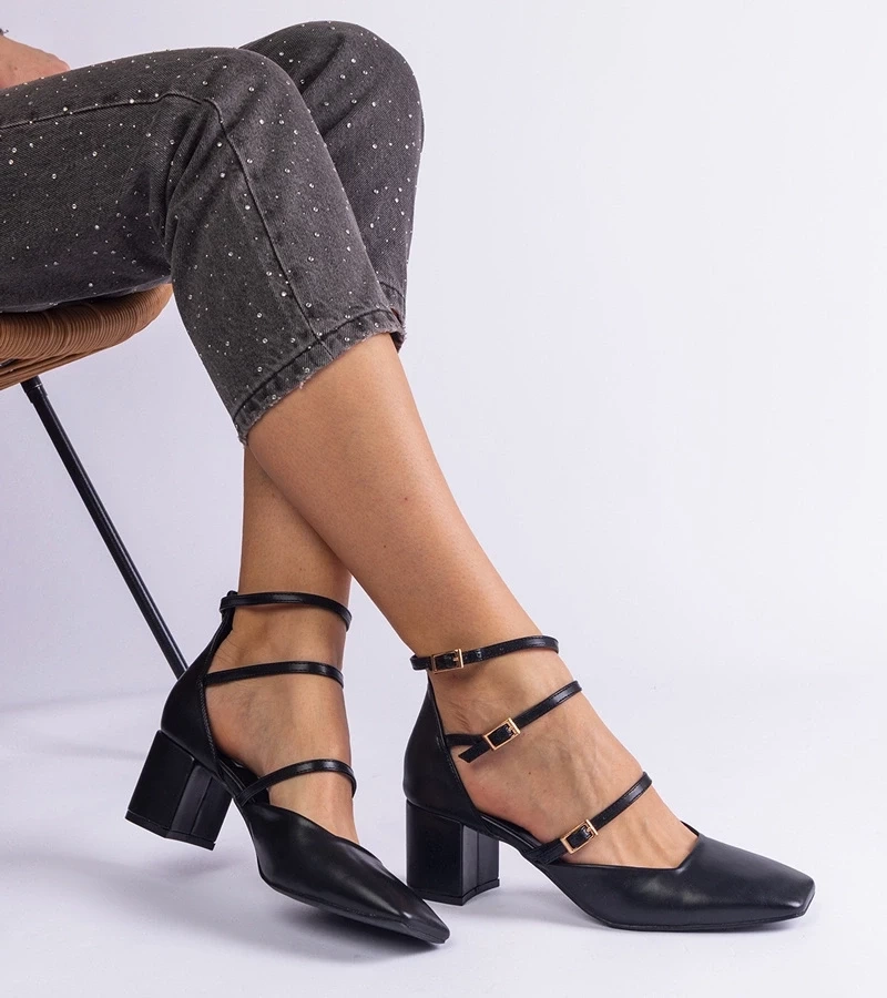 Gemre Pantofi negri cu toc gros și catarame Eridana