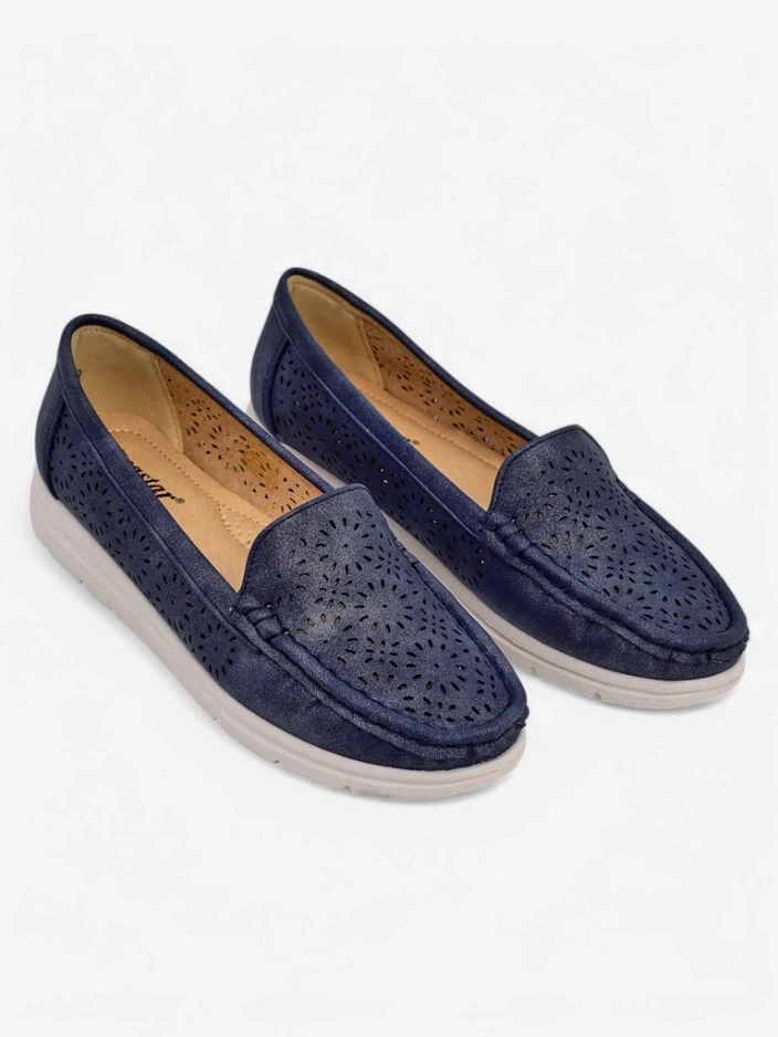 Resti Women's perforated moccasins Besset