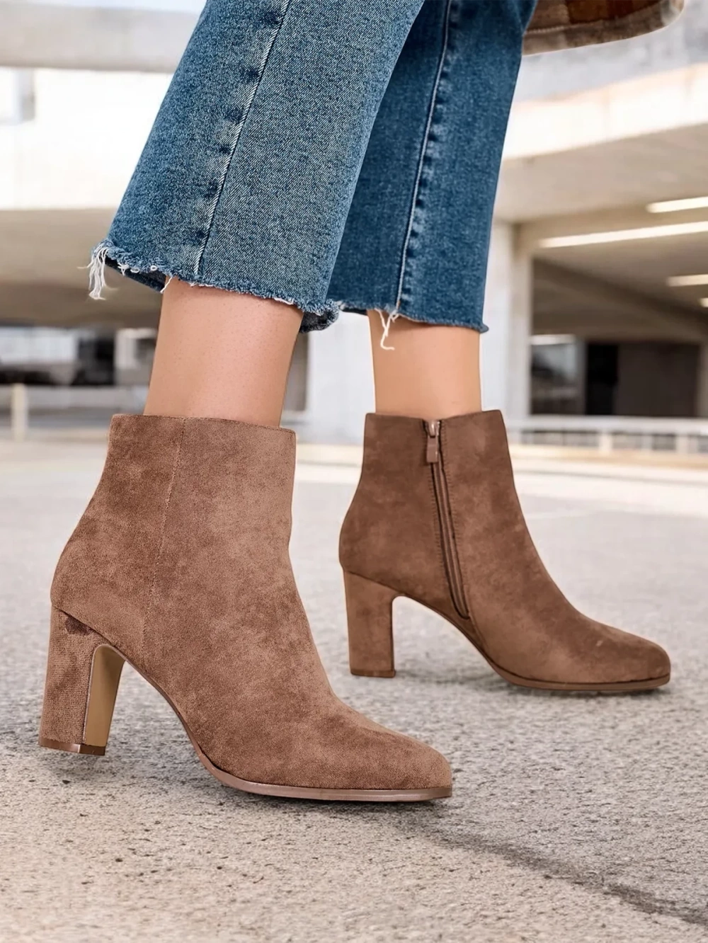 Resti Women&#039;s ankle boots on the heel Wierod
