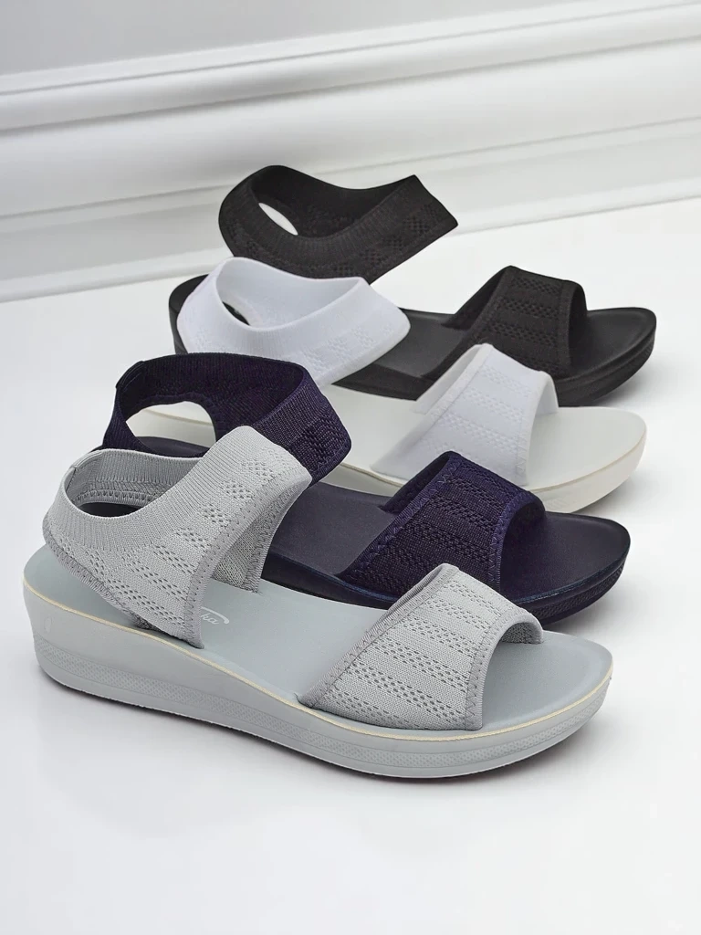 Resti Women&#039;s sandals with a thicker sole Viva Flex