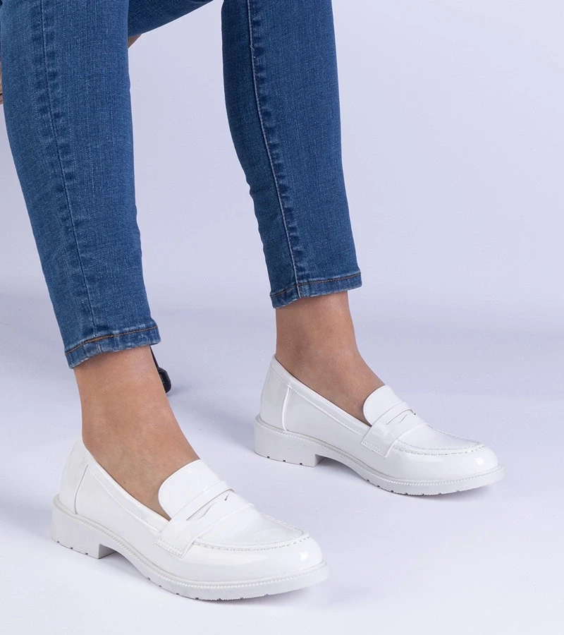 Gemre Pantofi albi lăcuiți pentru femei Eledia