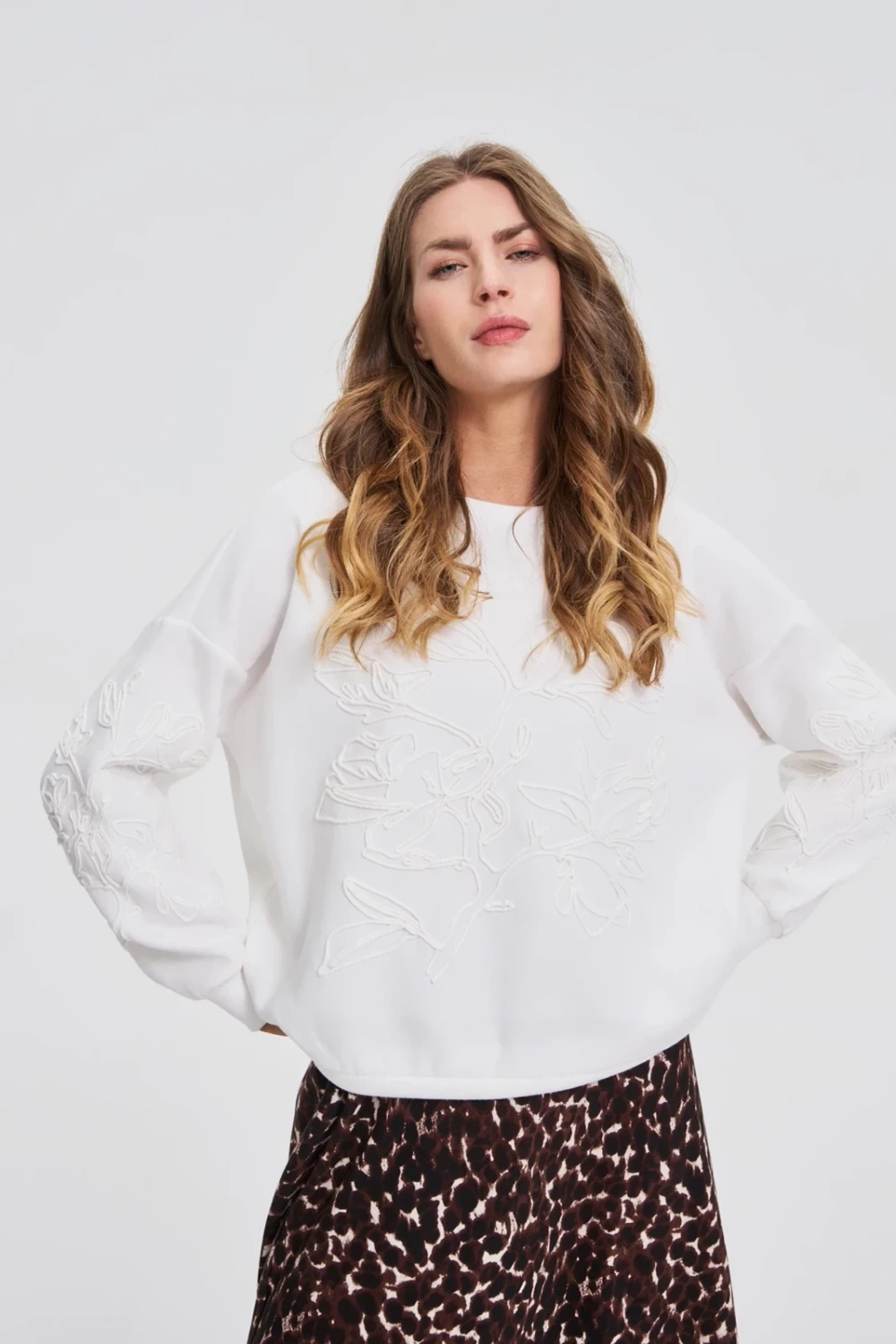 Marisse WOMEN'S SWEATSHIRT Z-BL-4817 OFF WHITE