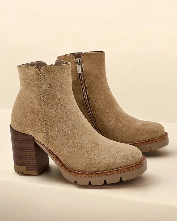Resti Ladies ankle boots on a post Mribo