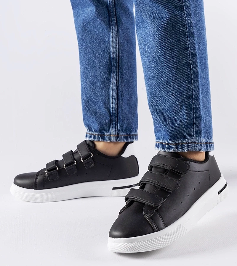 Gemre Adidași negri cu închidere velcro Paré