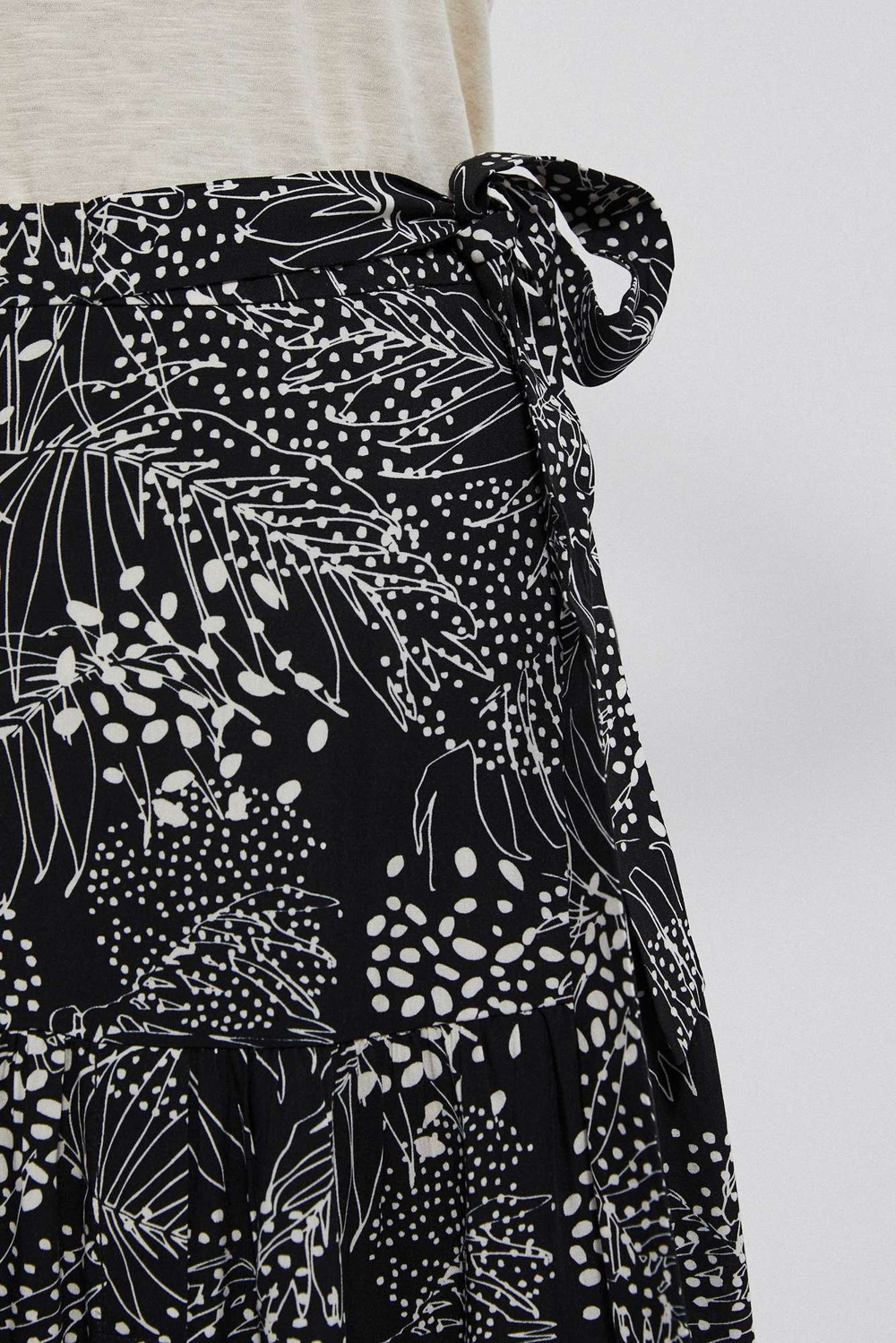 Patterned viscose skirt