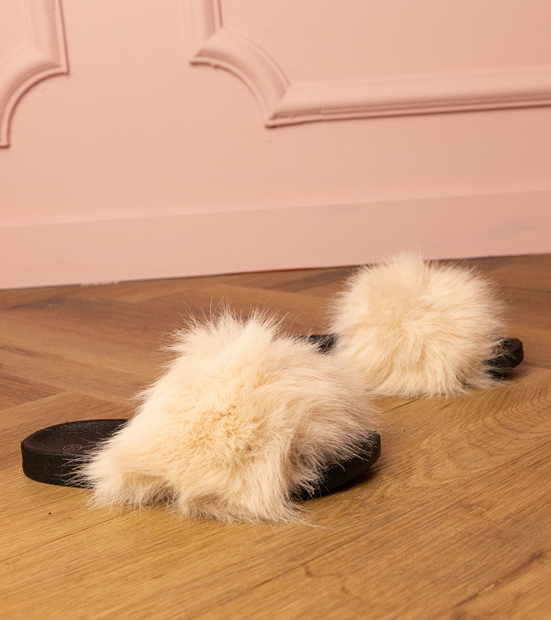 marka niezdefiniowana Beige children's fur slides Malinka
