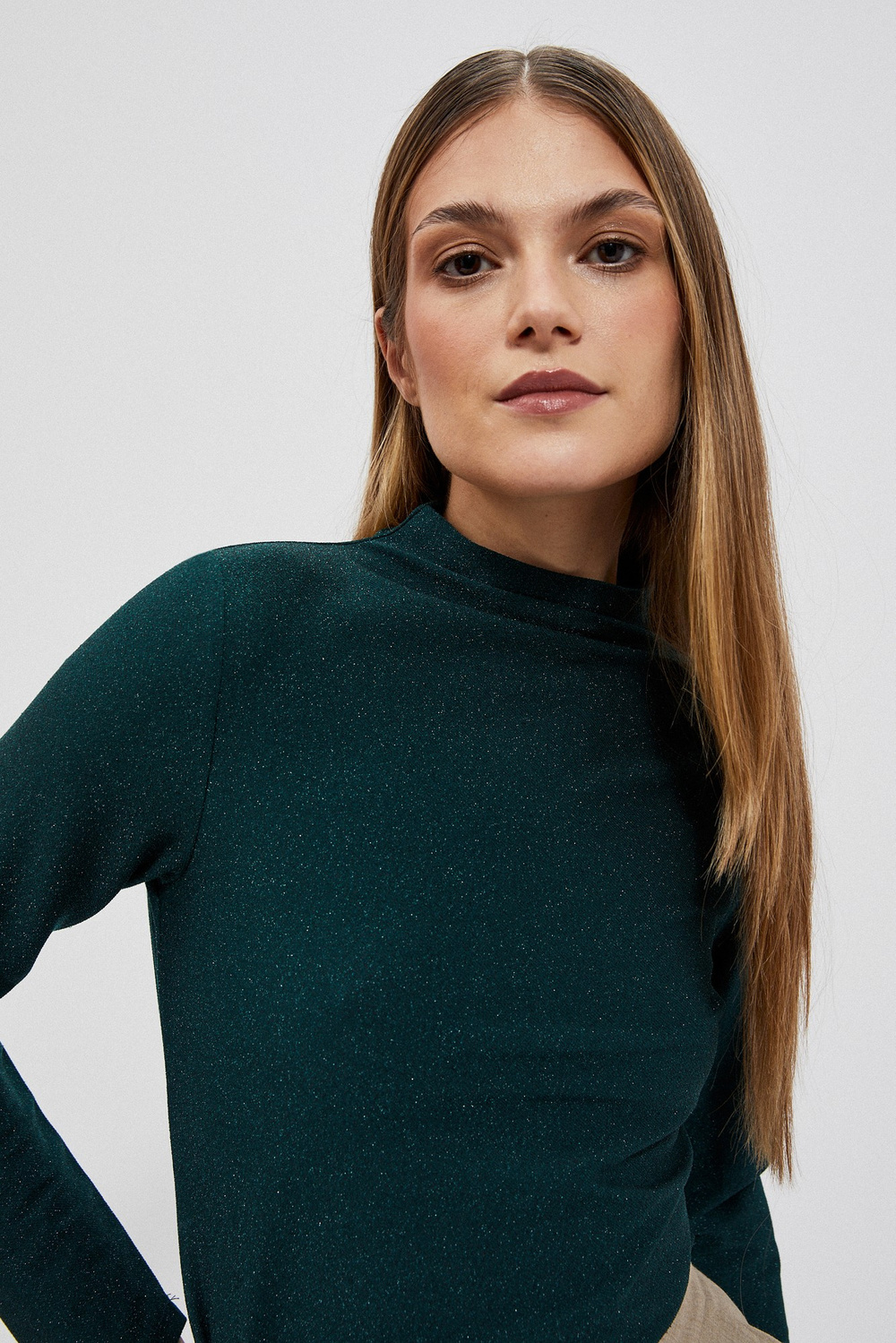 Blouse with metal thread