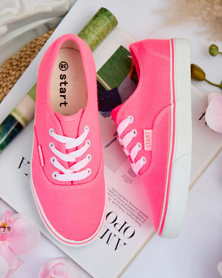 Resti Women's Lotiope Sneakers