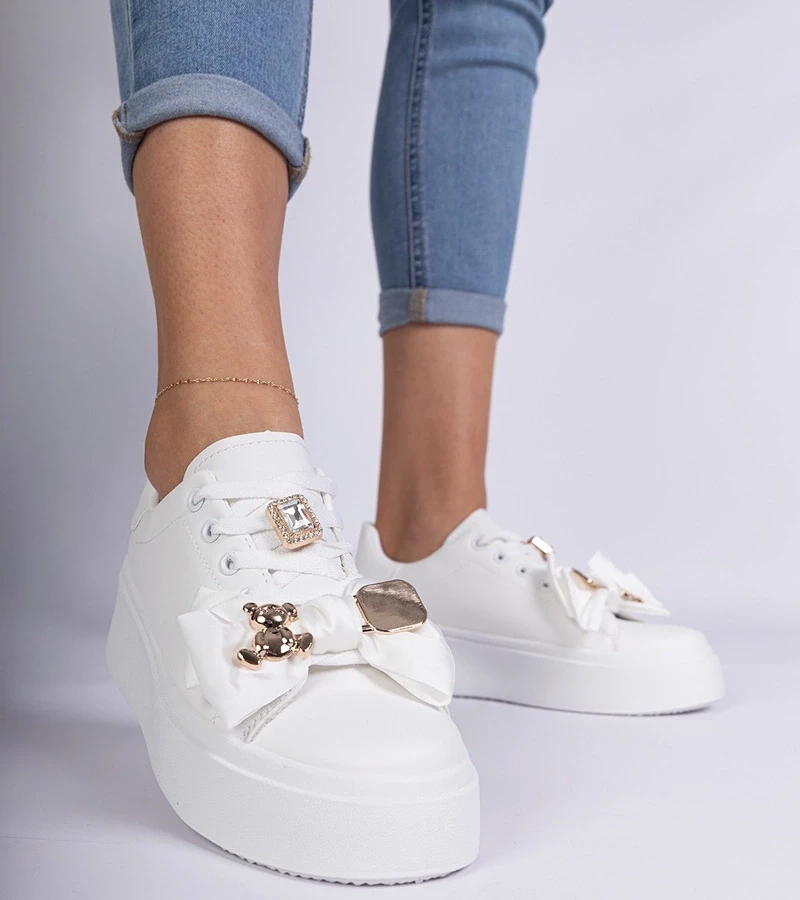 marka niezdefiniowana White women's sneakers decorated with a teddy bear Milonel