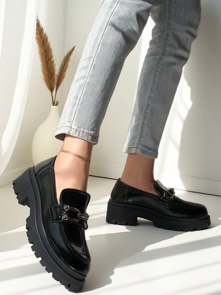 Resti Women's patent loafers Arieda