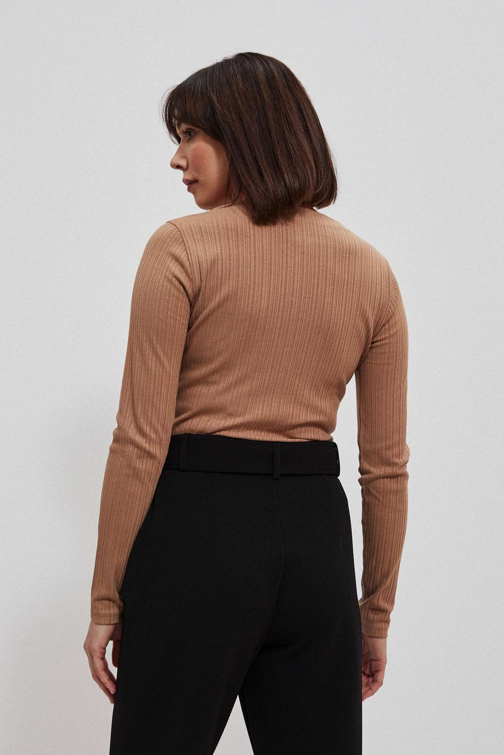 Fitted women's blouse