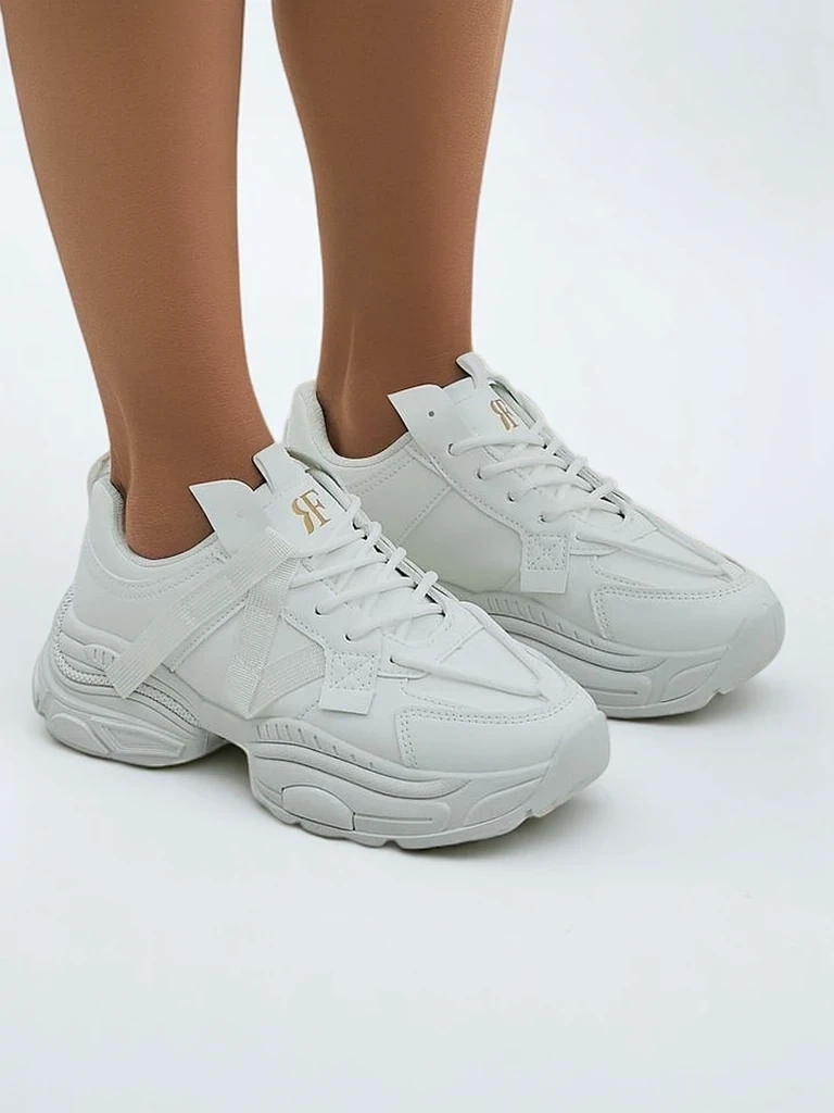 Resti Womens sporty sneakers on a thicker sole Quensi