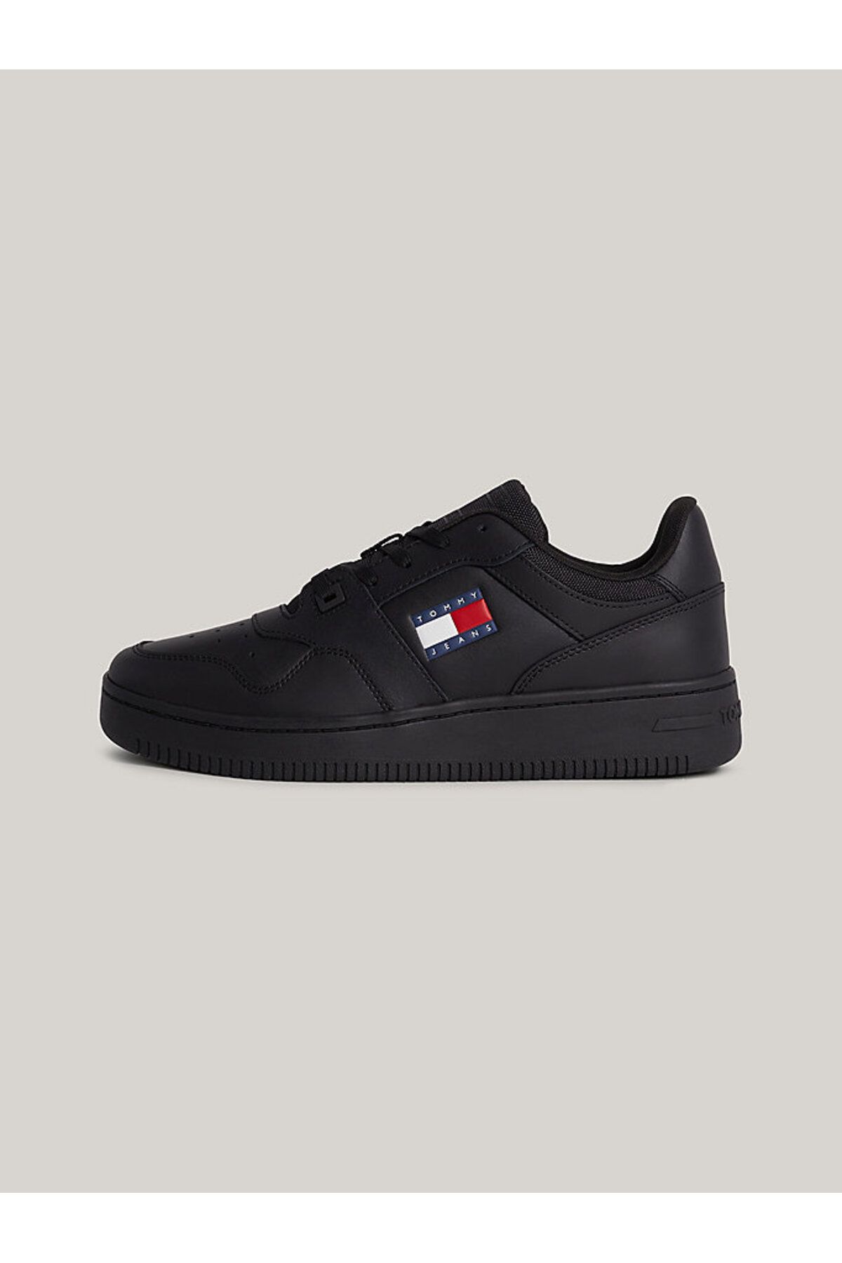 Tommy Hilfiger Men's Brand Logo Leather Top Rubber Outsole Black Sneakers Suitable for Casual Use