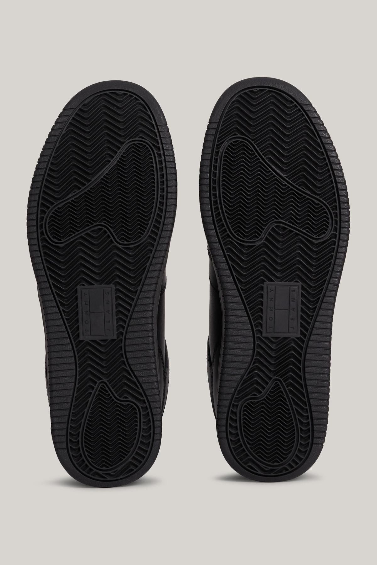 Tommy Hilfiger Men's Brand Logo Leather Top Rubber Outsole Black Sneakers Suitable for Casual Use