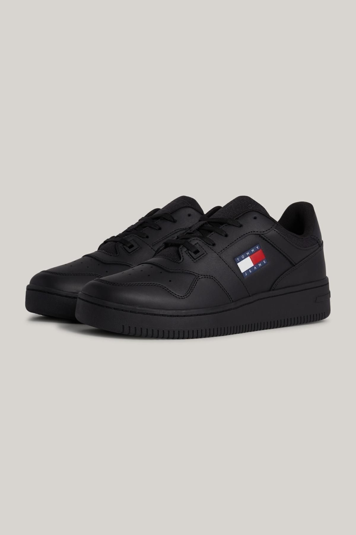 Tommy Hilfiger Men's Brand Logo Leather Top Rubber Outsole Black Sneakers Suitable for Casual Use