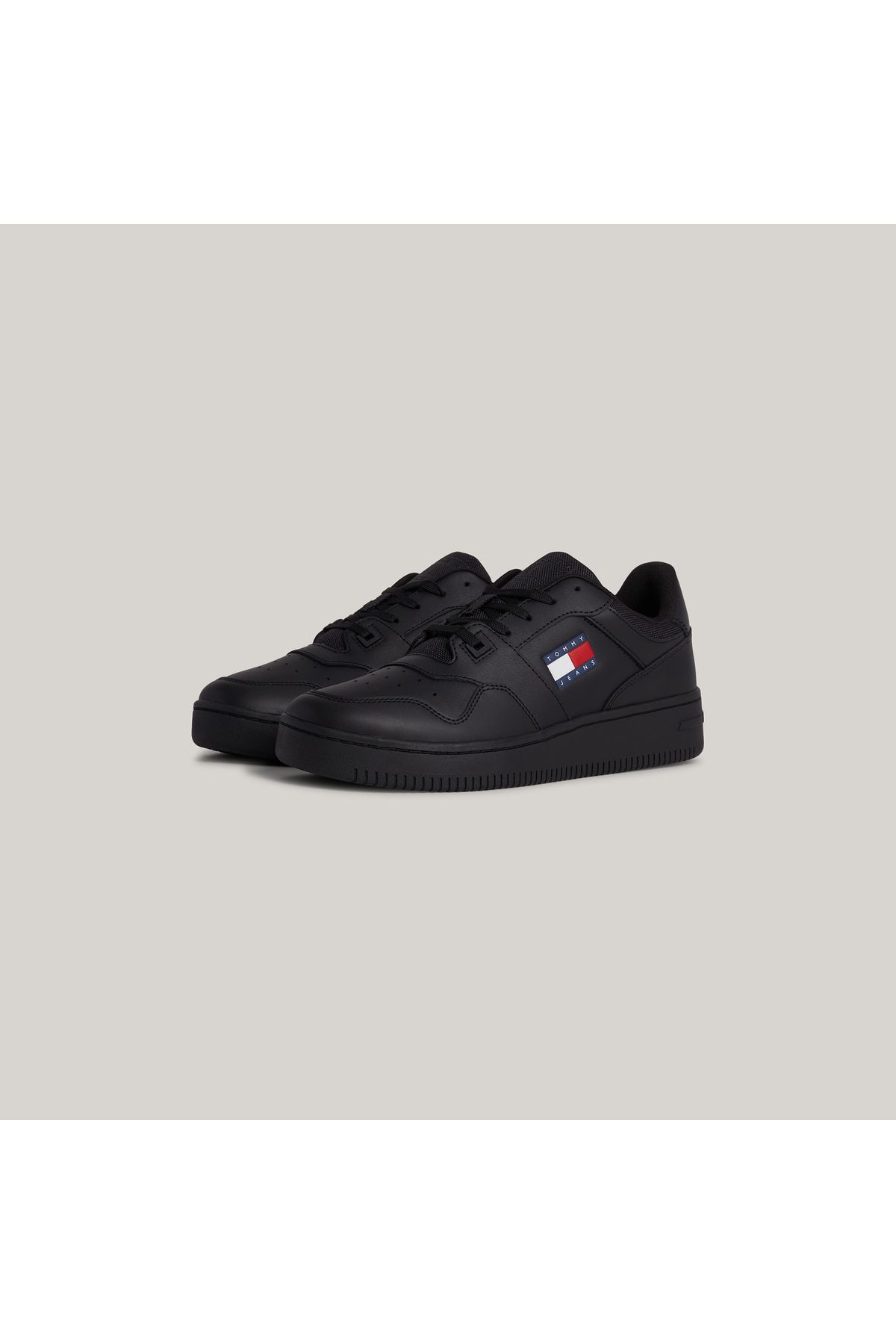 Tommy Hilfiger Men's Brand Logo Leather Top Rubber Outsole Black Sneakers Suitable for Casual Use