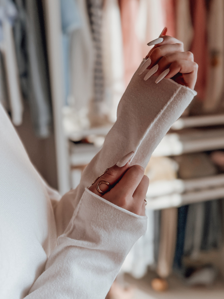 Sweter damski one size długi SOFTIL biały Dstreet
