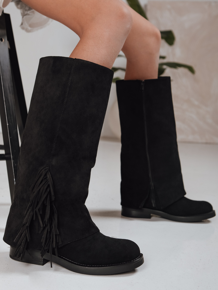 Cizme negre cu ciucuri