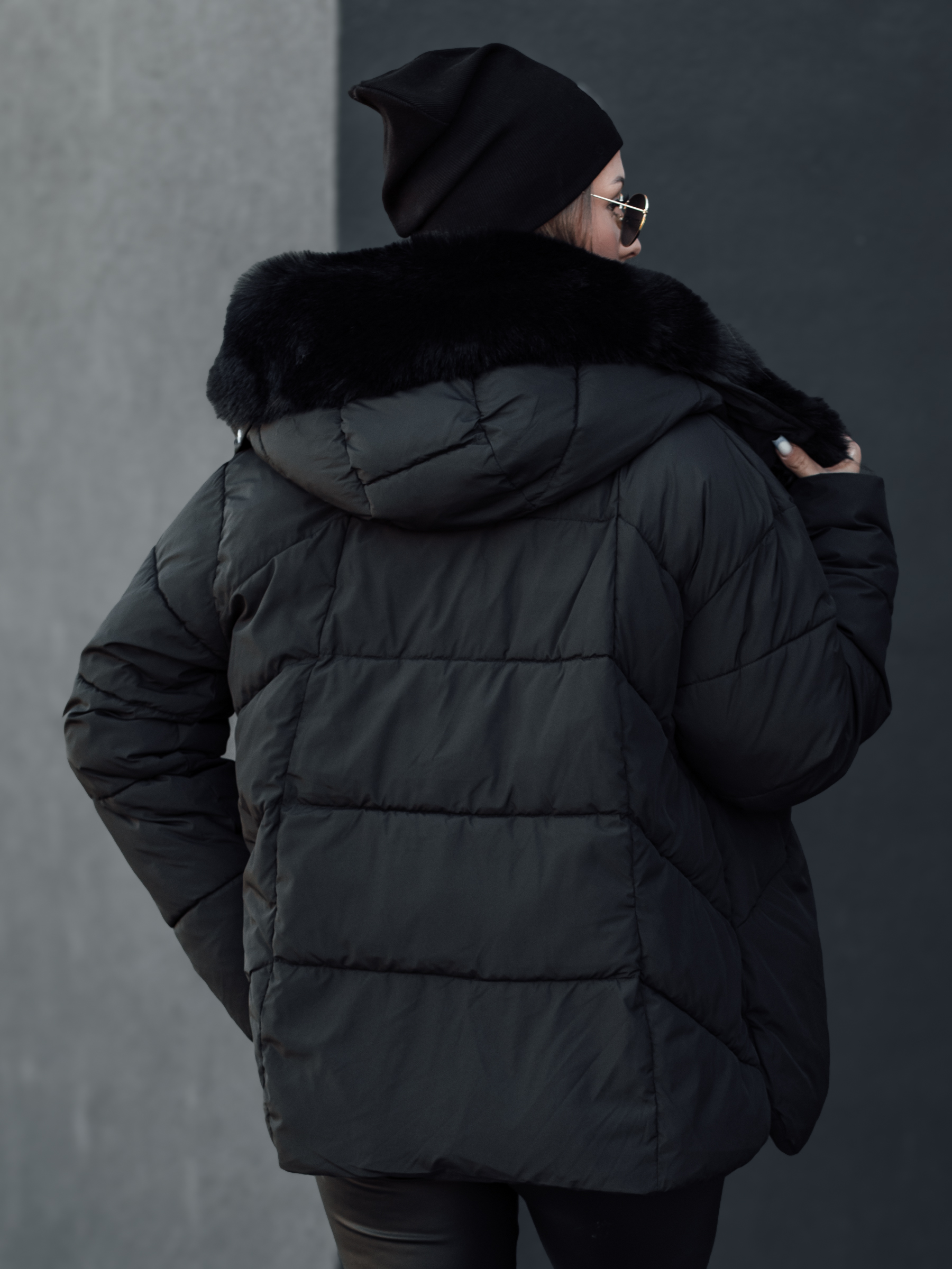 Geacă de iarnă pentru femei LUNAVI cu glugă și blană