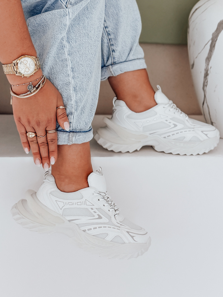 Teniși albi de damă cu talpă joasă