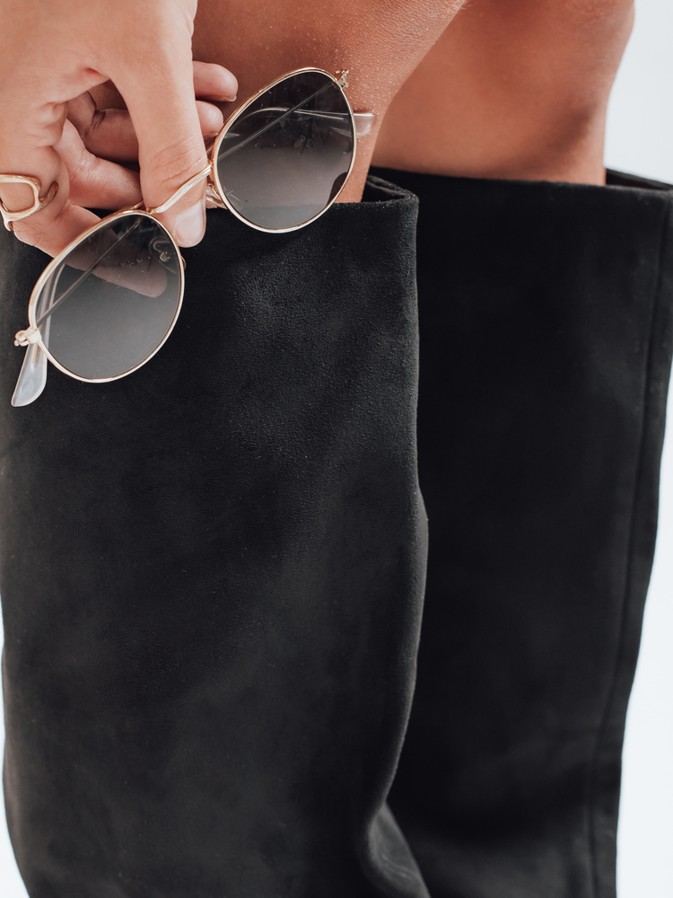 Kozaki damskie z szeroką cholewką zamszowe czarne Dstreet