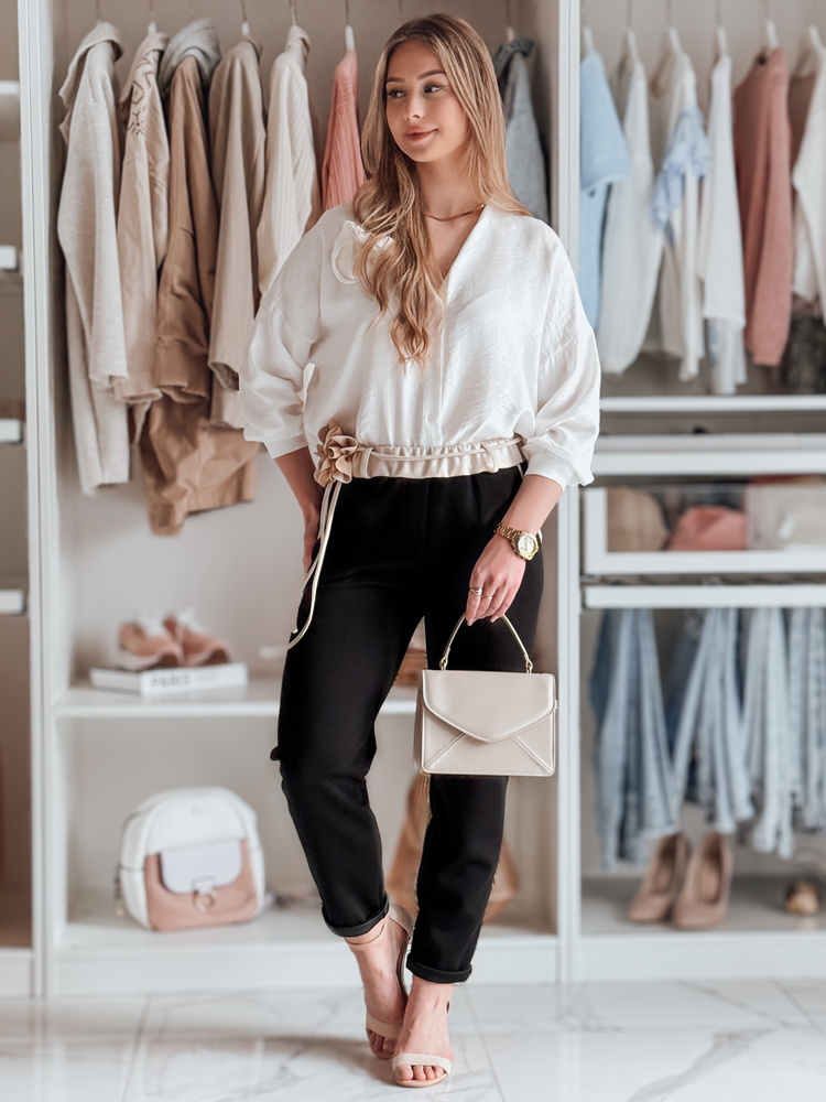 Pantaloni LEGISSA negri pentru femei cu detalii florale