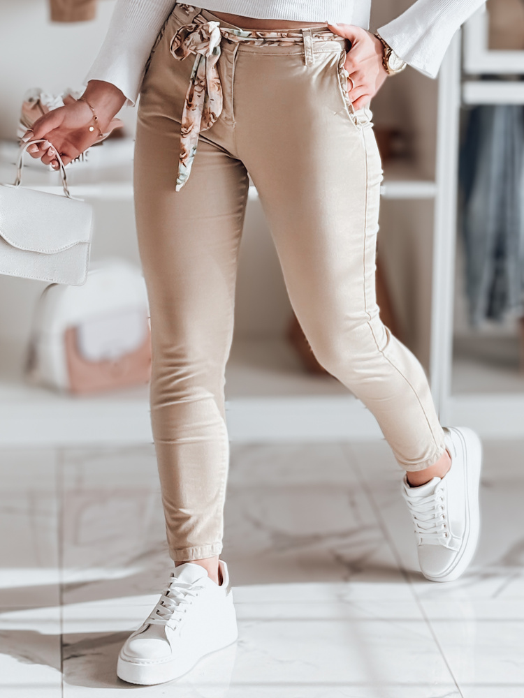 Spodnie damskie materiałowe chinosy z paskiem ROSSALI ciemnobeżowe Dstreet