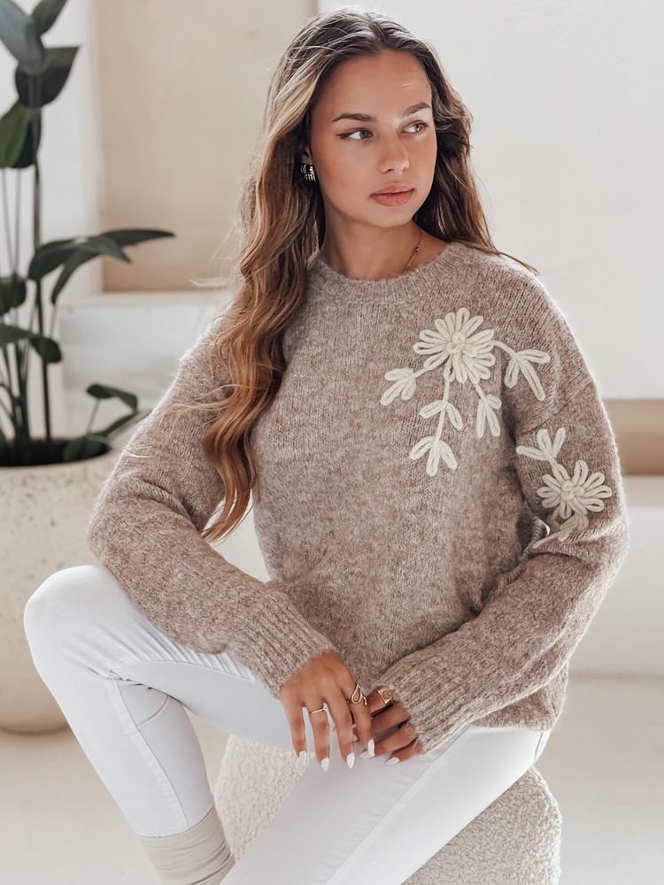 Damski sweter z aplikacją kwiatów GIRLHERBAL beżowy Dstreet